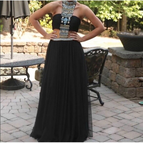 Sherri Hill Formal Beaded Dress Size 8 - Picture 4 of 13